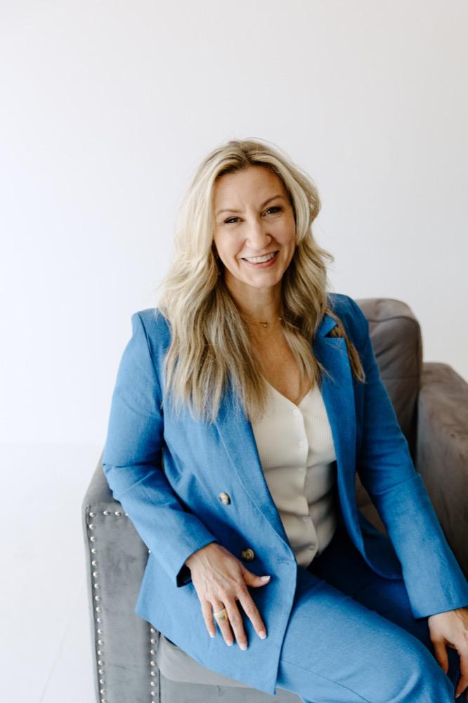 Branding headshot of an Amberly Lago retreat attendee