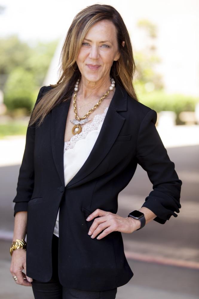 Branding headshot of an Amberly Lago retreat attendee
