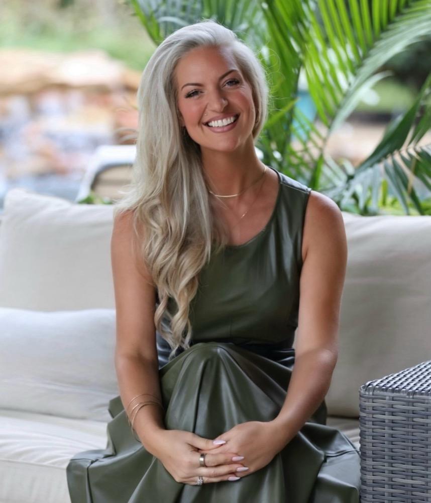 Branding headshot of an Amberly Lago retreat attendee
